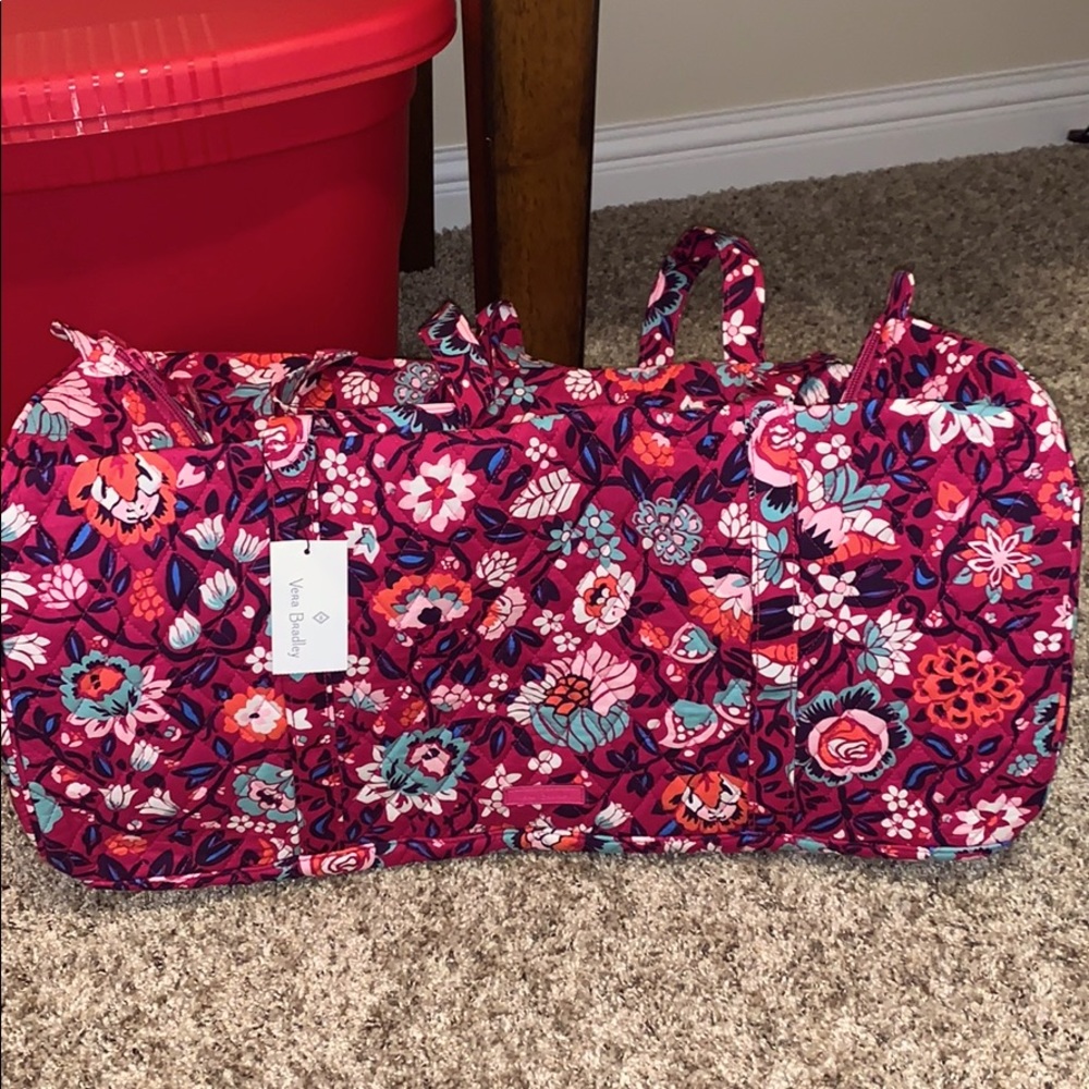 NWT Vera Bradley Large Traveler Duffle